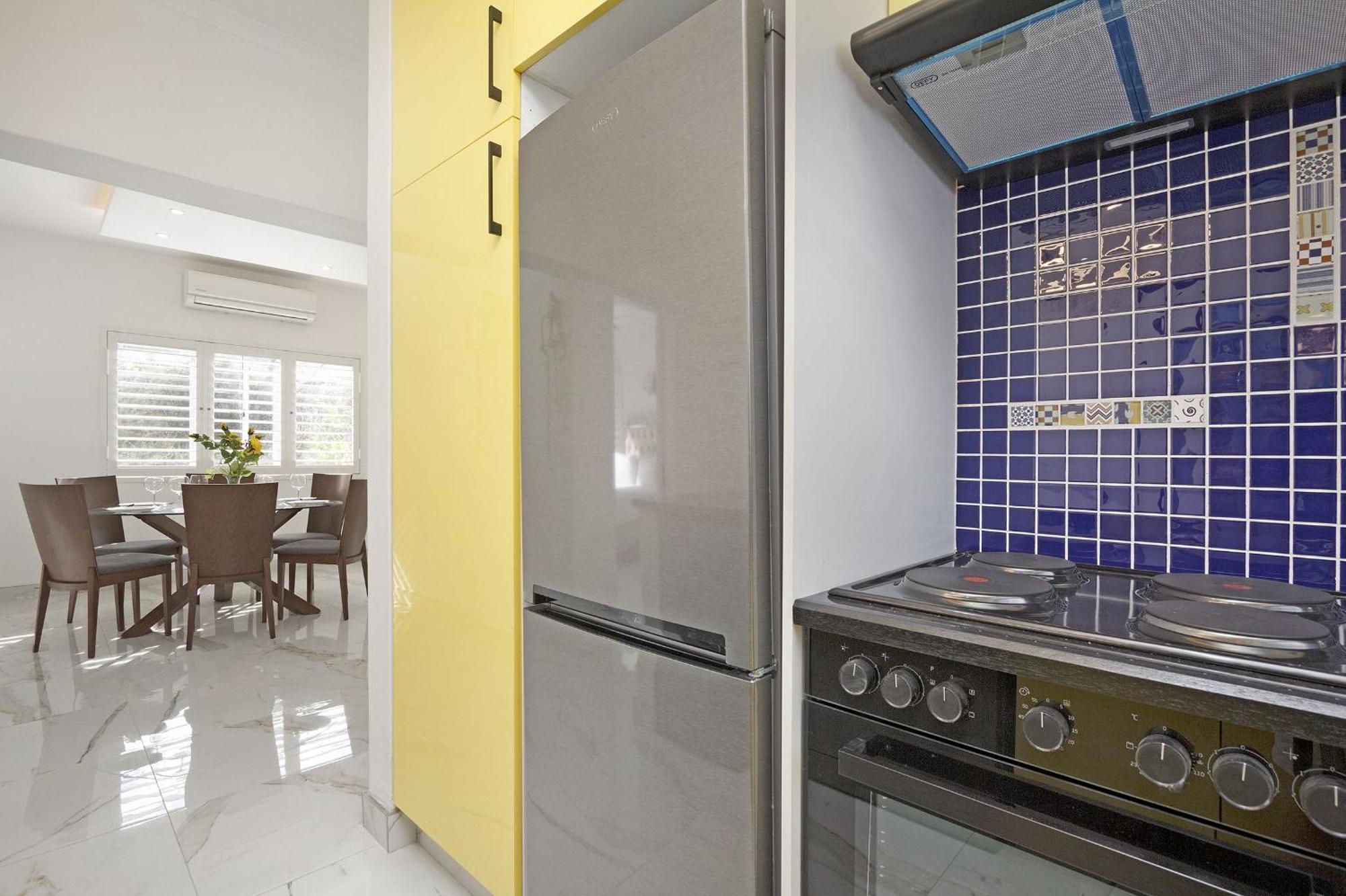 Manella On Kloof By Hostagents *