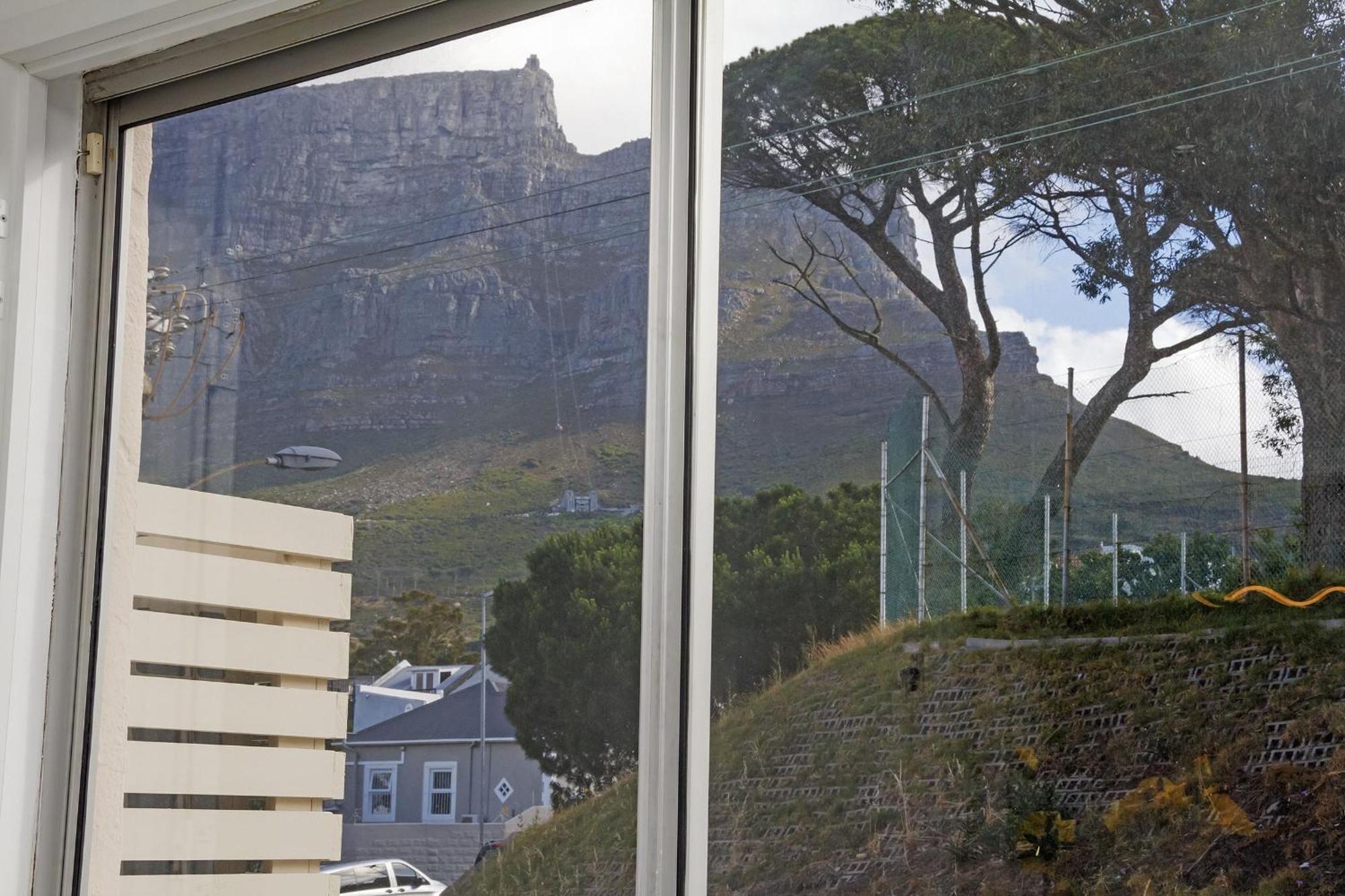 Manella On Kloof By Hostagents